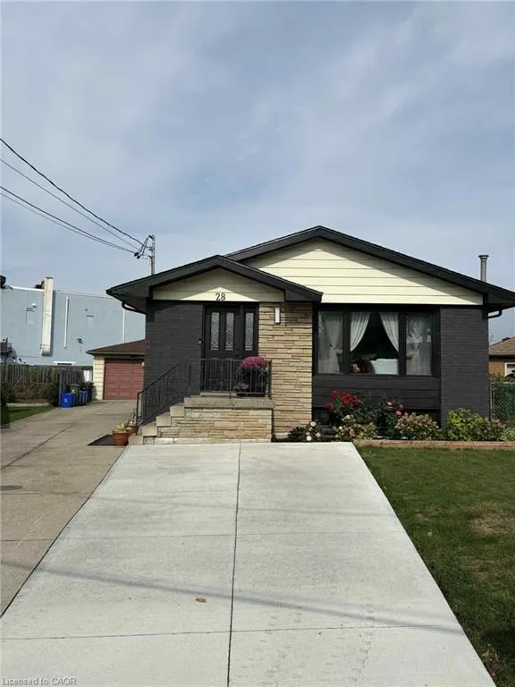 28 Victor Boulevard, #LOWER