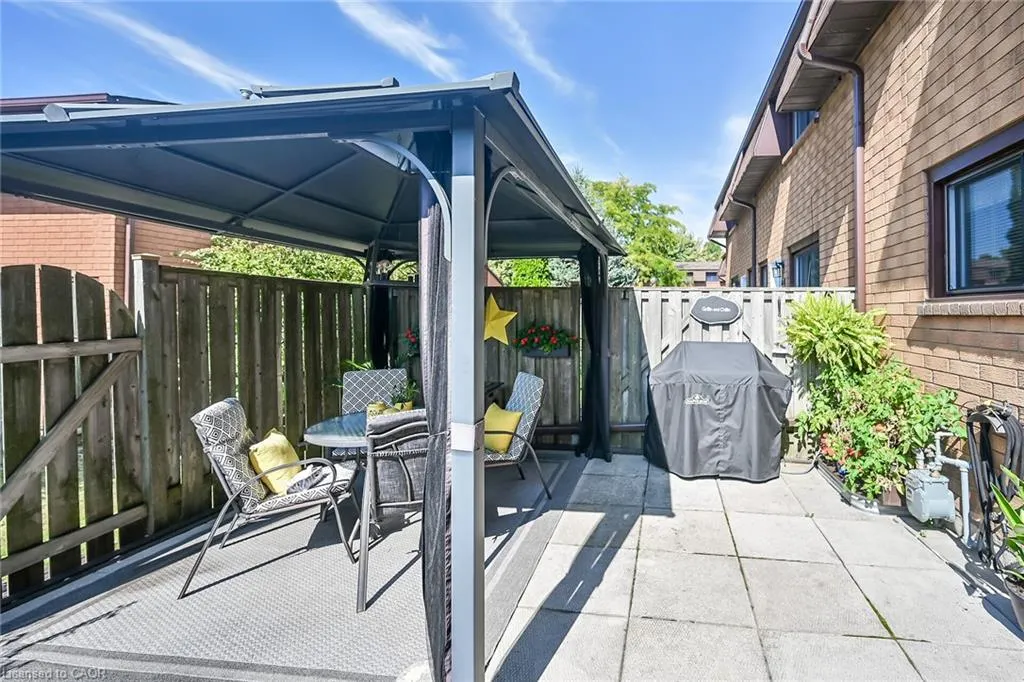 444 Stone Church Road W, #P1