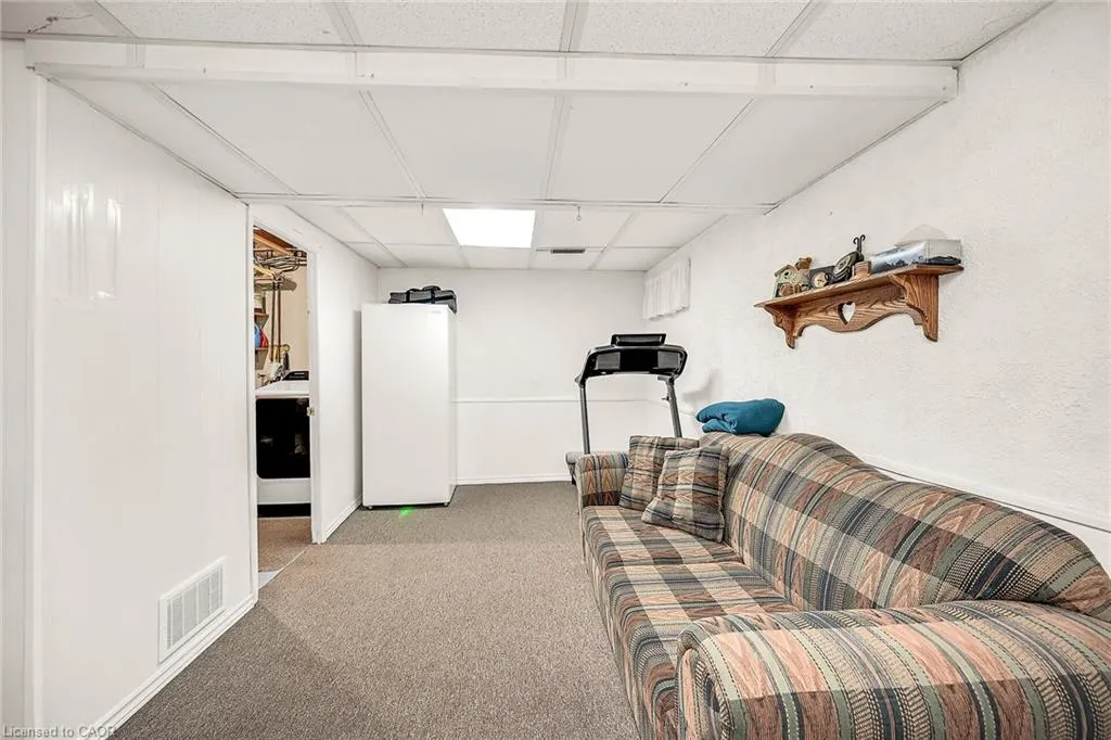 444 Stone Church Road W, #P1