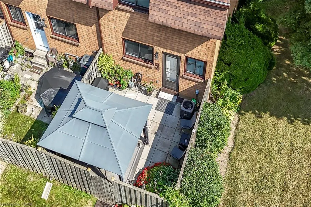 444 Stone Church Road W, #P1