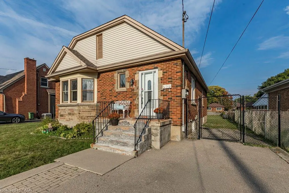37 Lower Horning Road