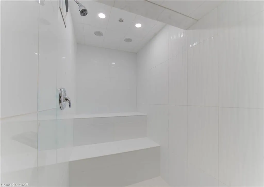 276 Laurentian Drive