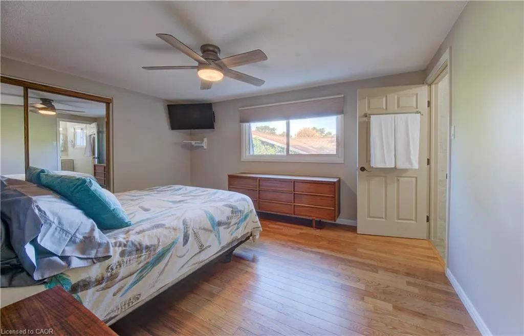 276 Laurentian Drive
