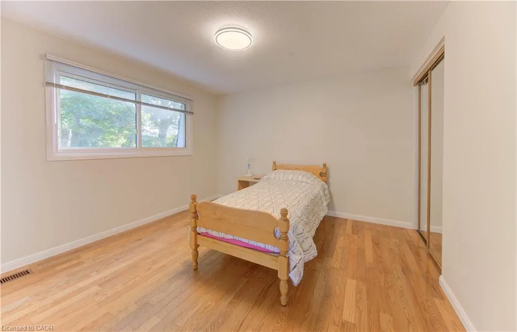 276 Laurentian Drive