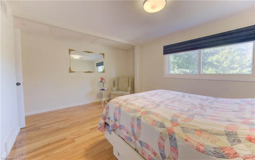 276 Laurentian Drive