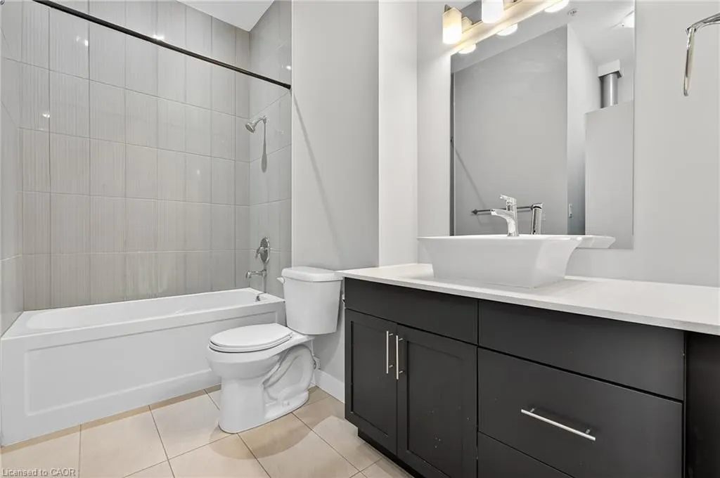 1 Victoria Street S, #1804