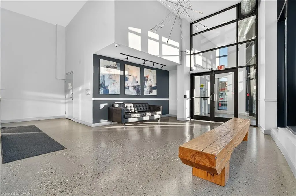 1 Victoria Street S, #1804