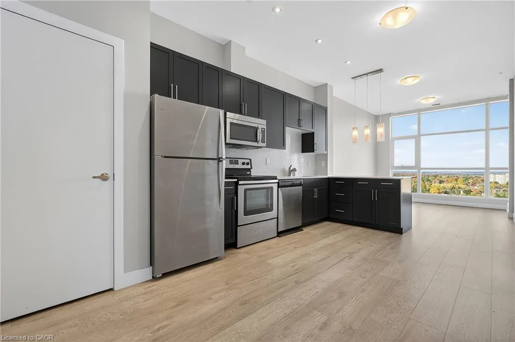 1 Victoria Street S, #1804