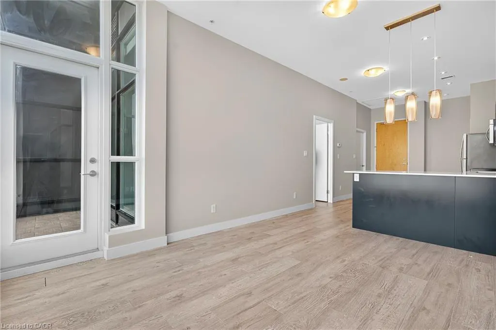 1 Victoria Street S, #1804