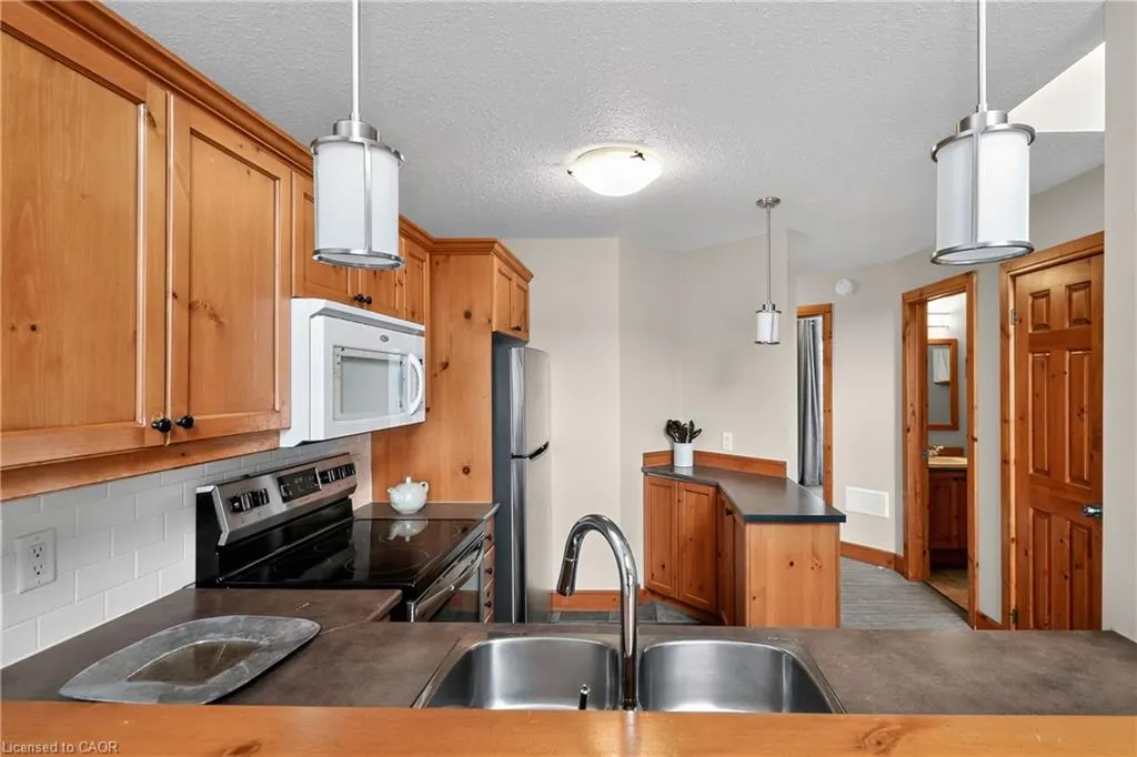 170 Snowbridge Way, #222