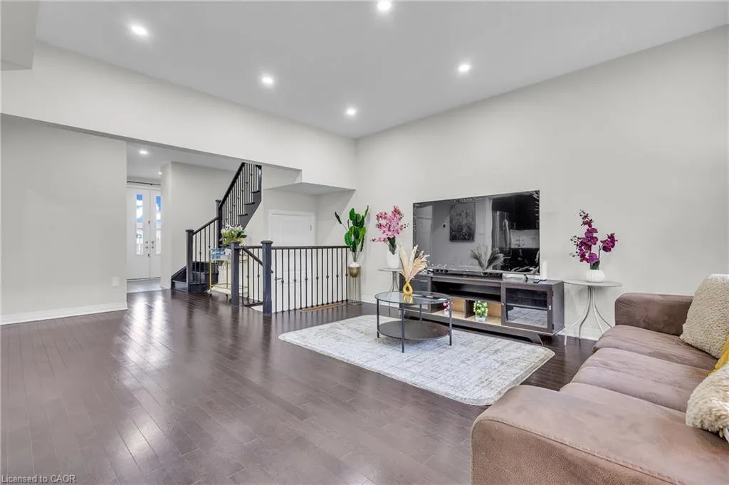 4 Slater Street