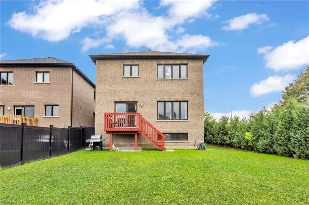4 Slater Street