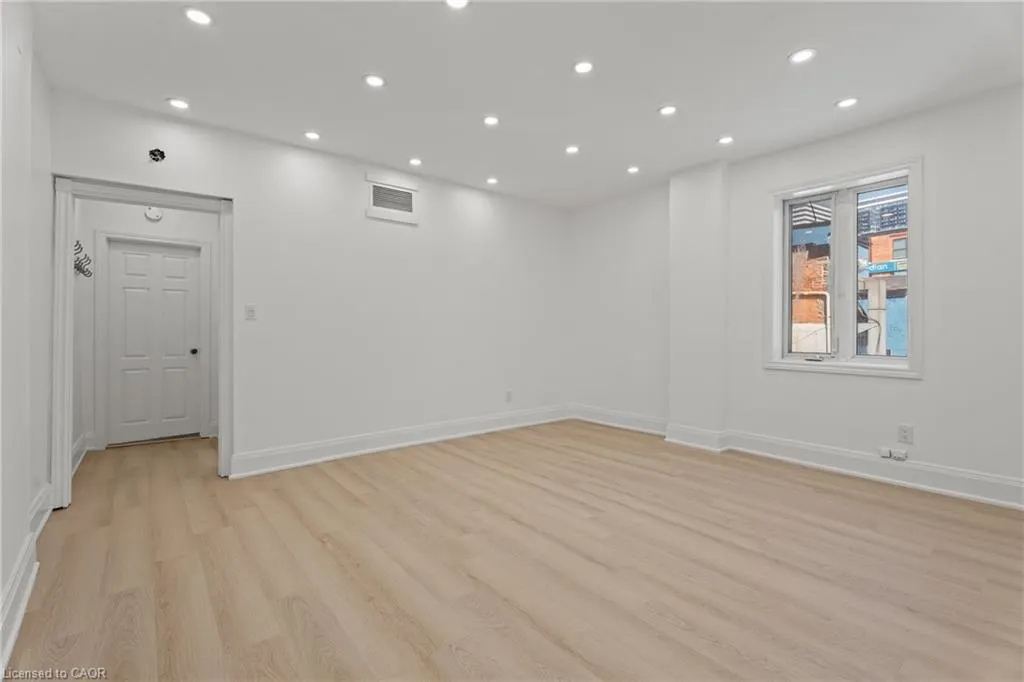 93 John Street S, #3
