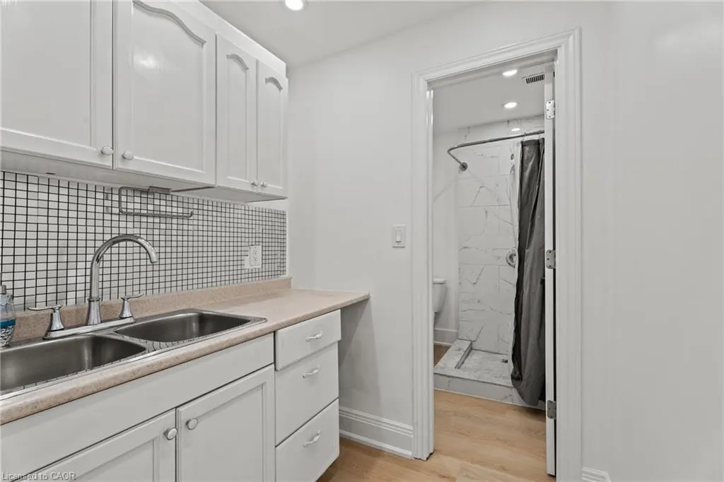 93 John Street S, #3