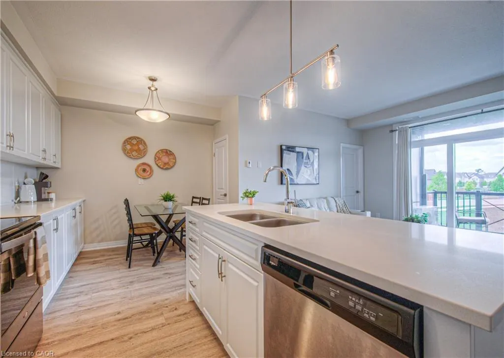 155 Thomas Slee Drive, #1F