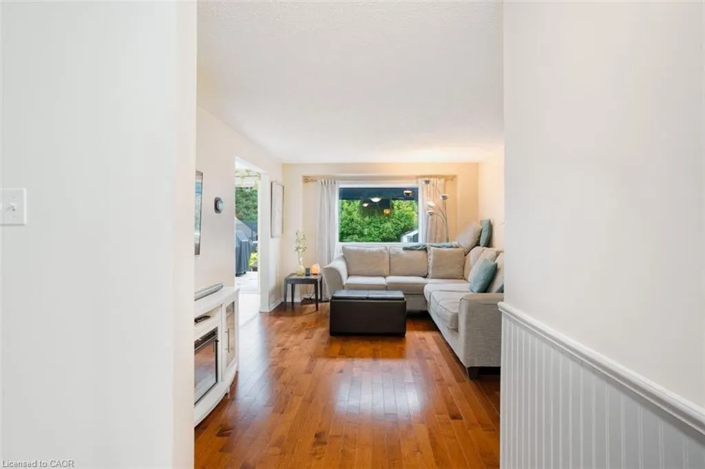 135 Eastforest Trail