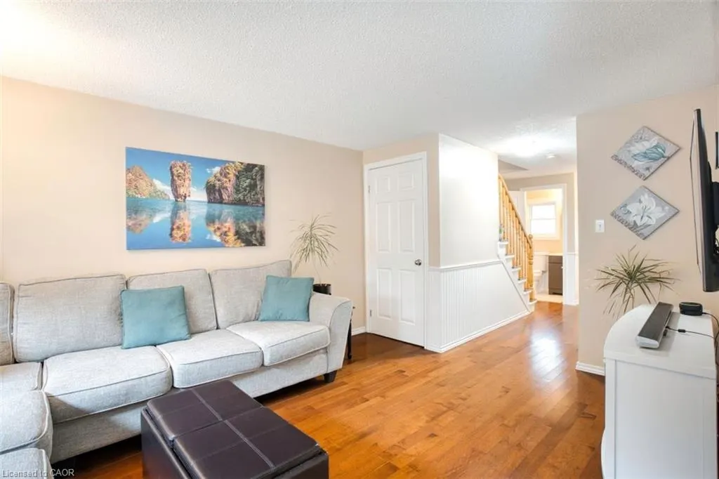 135 Eastforest Trail
