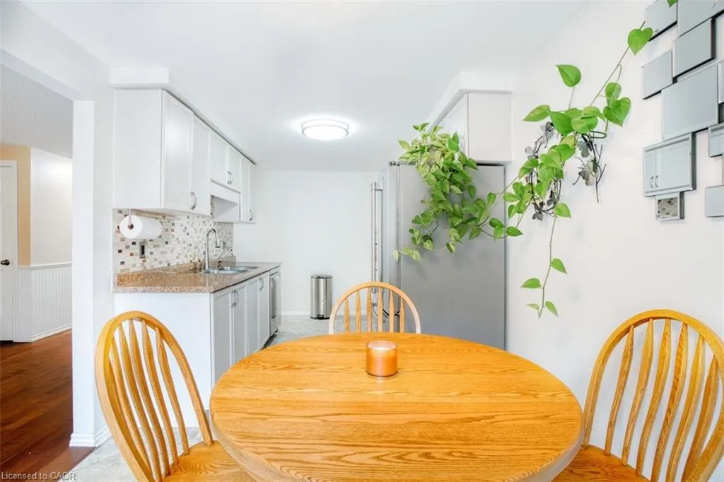 135 Eastforest Trail