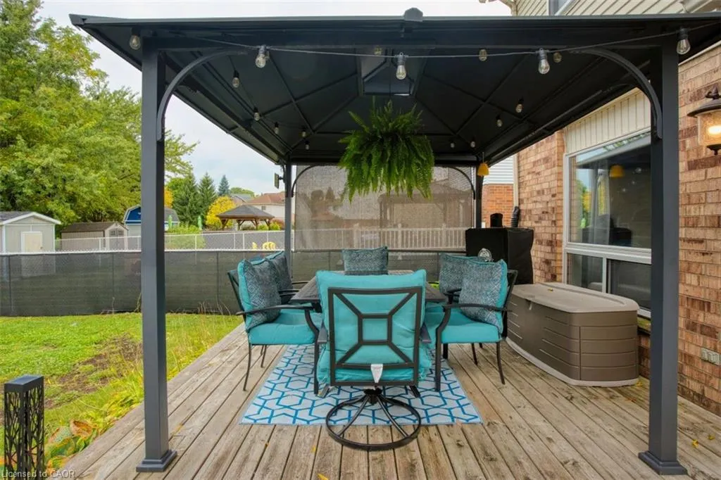 135 Eastforest Trail