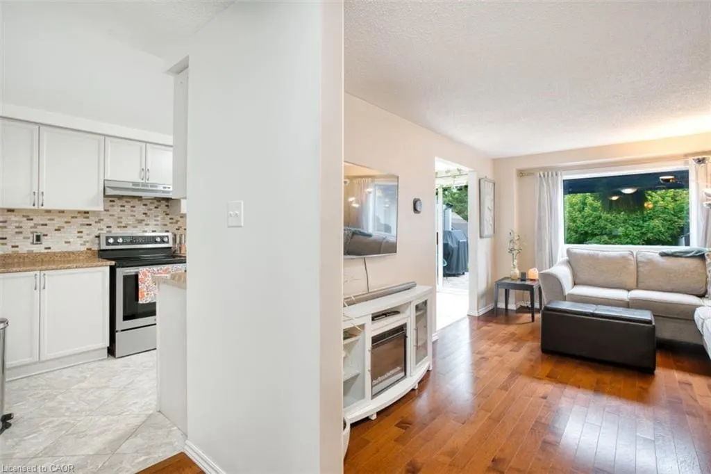 135 Eastforest Trail