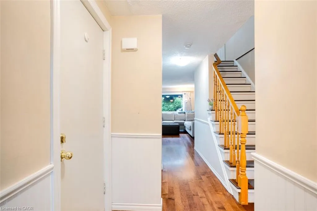 135 Eastforest Trail