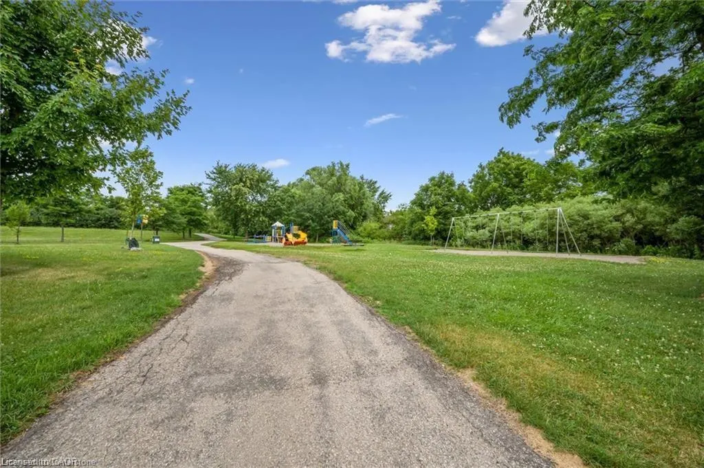 135 Eastforest Trail