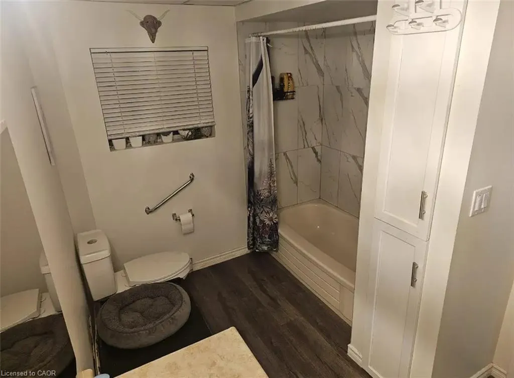 470 Elizabeth Street E, #4