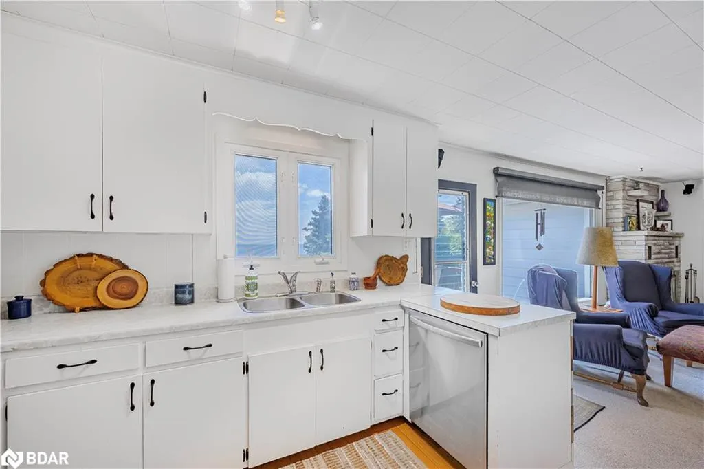 1125 Woodland Drive