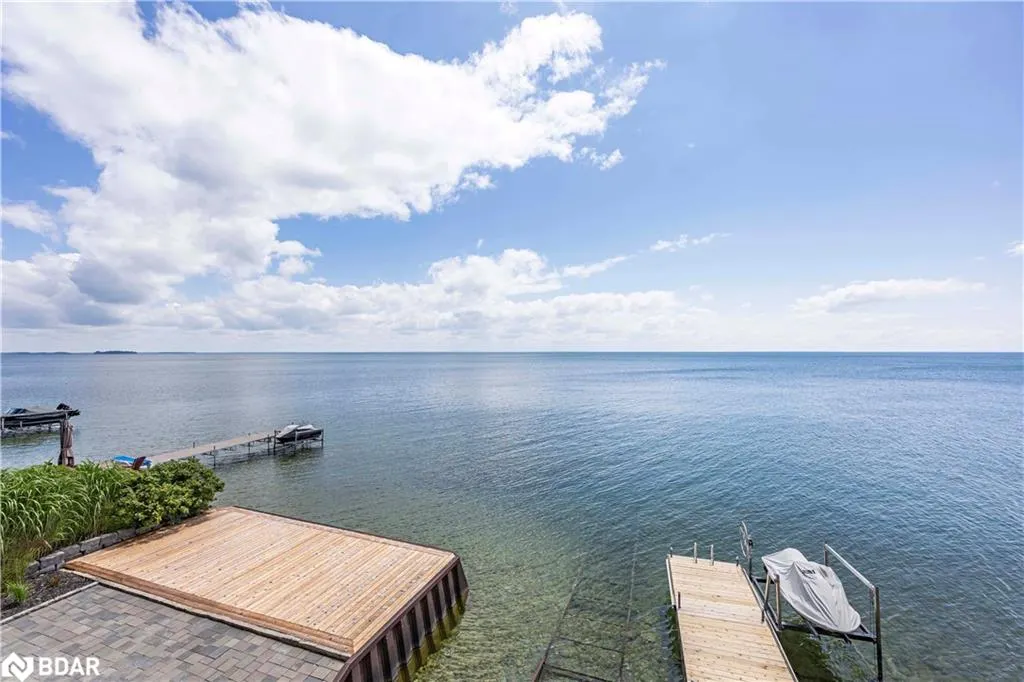 1125 Woodland Drive