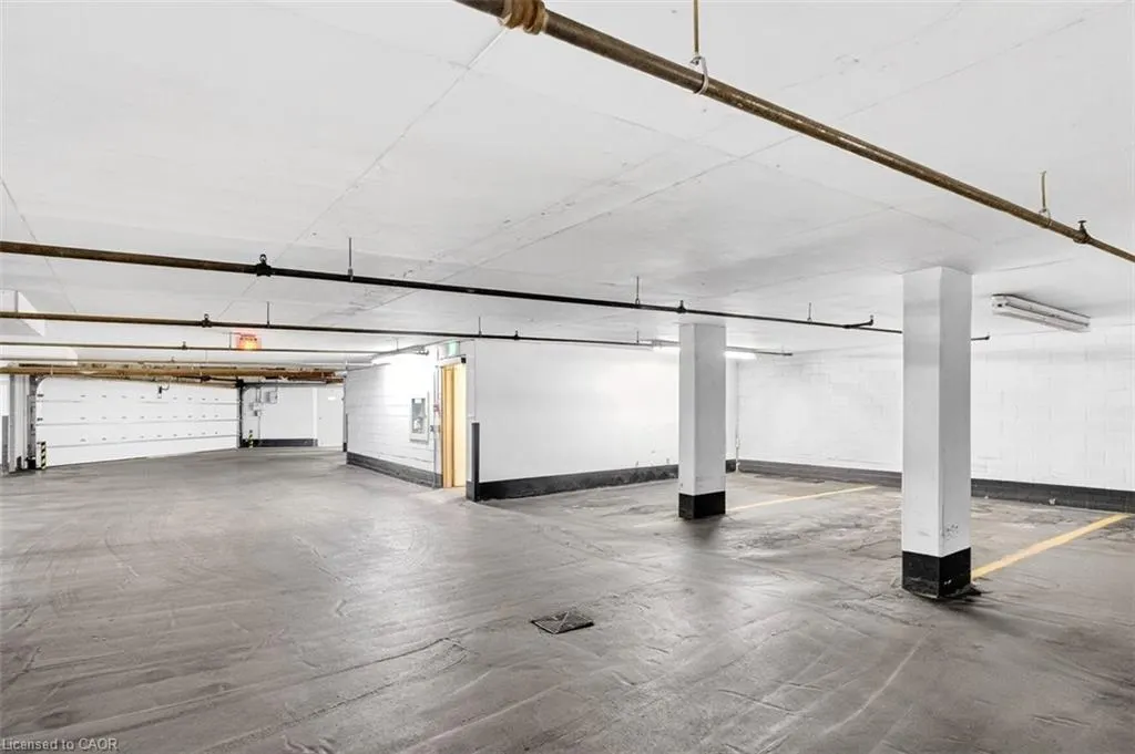 2210 Lakeshore Road, #203