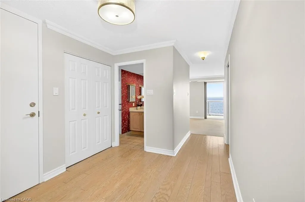 2210 Lakeshore Road, #203