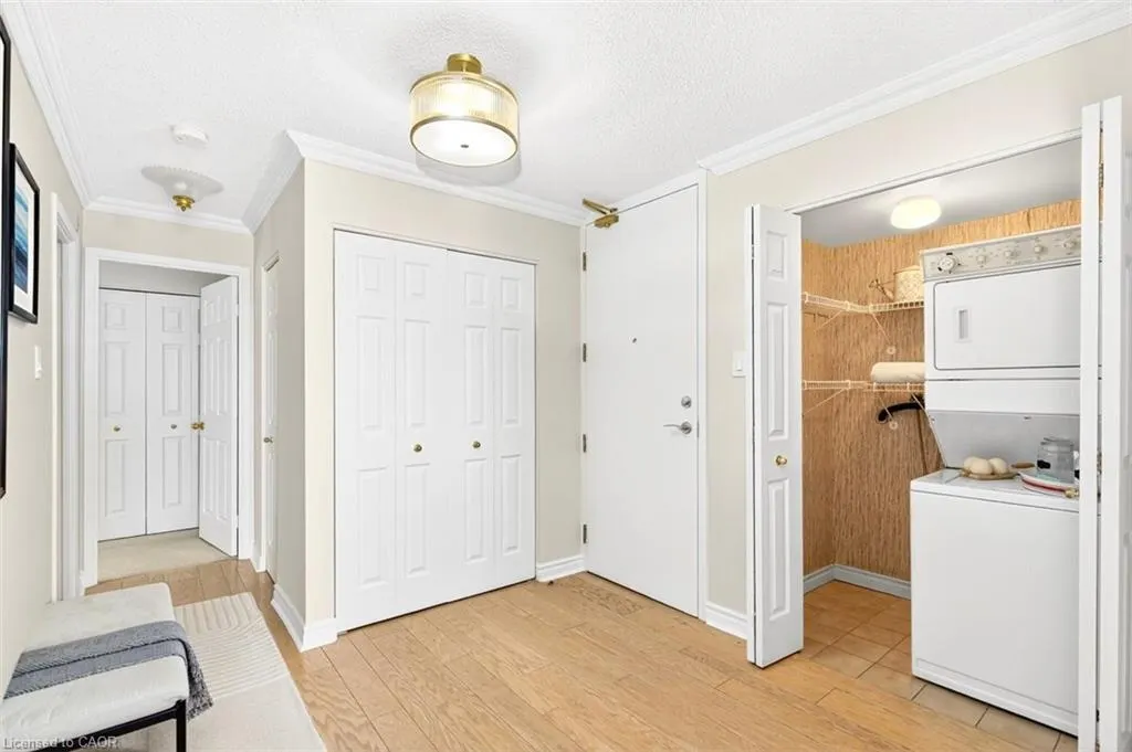 2210 Lakeshore Road, #203