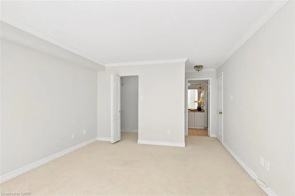 2210 Lakeshore Road, #203