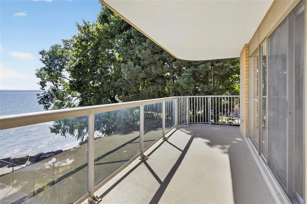 2210 Lakeshore Road, #203