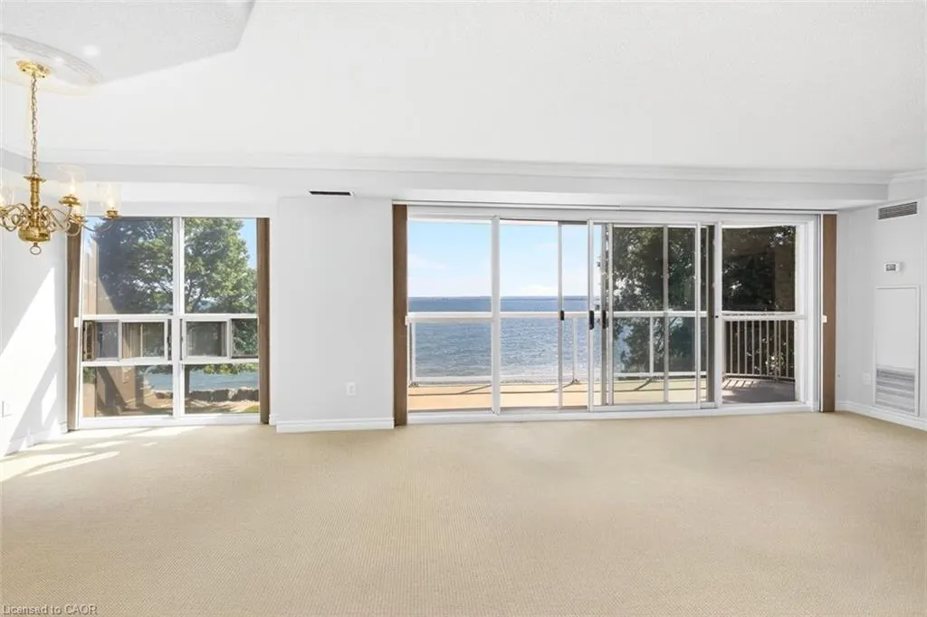 2210 Lakeshore Road, #203
