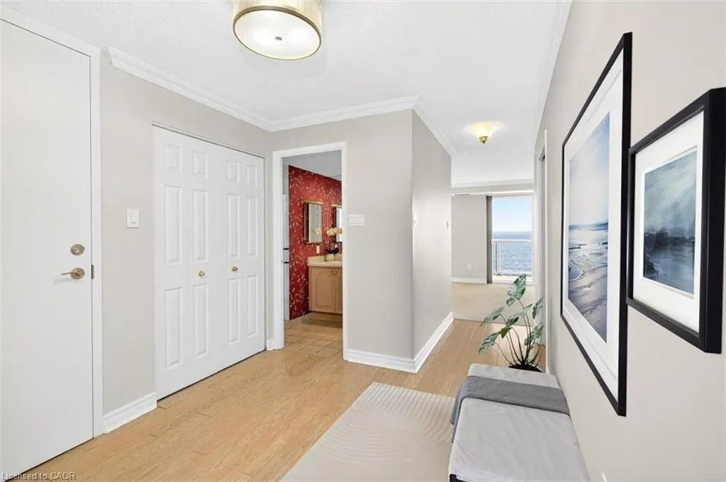 2210 Lakeshore Road, #203