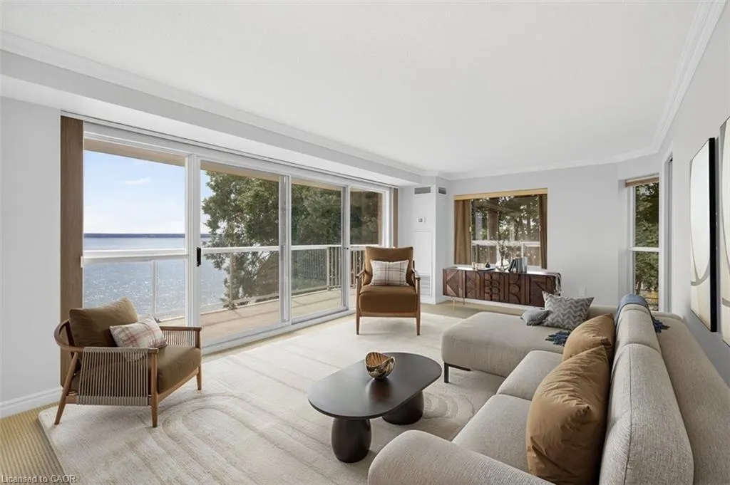 2210 Lakeshore Road, #203