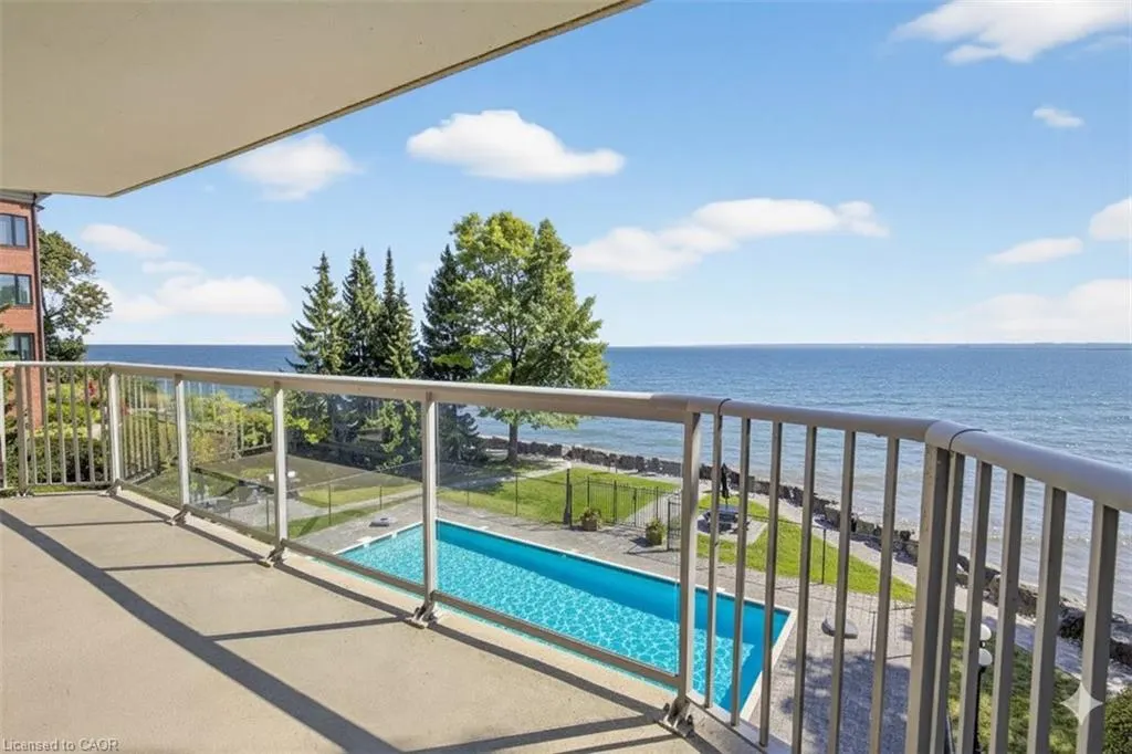 2210 Lakeshore Road, #203