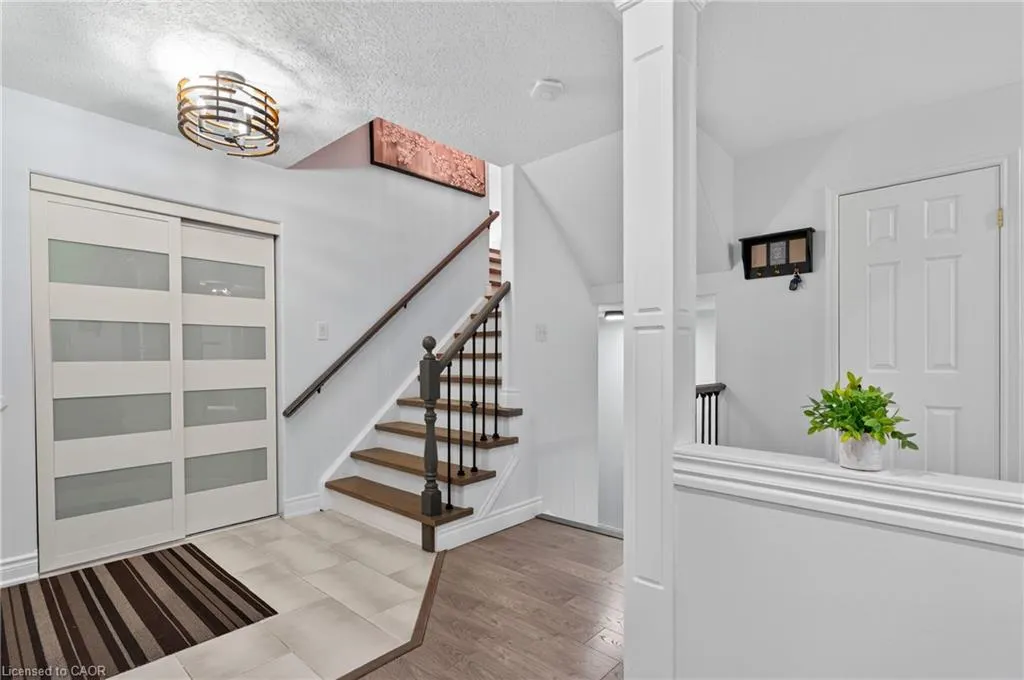19 Marl Meadow Drive
