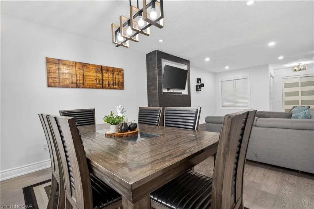 19 Marl Meadow Drive