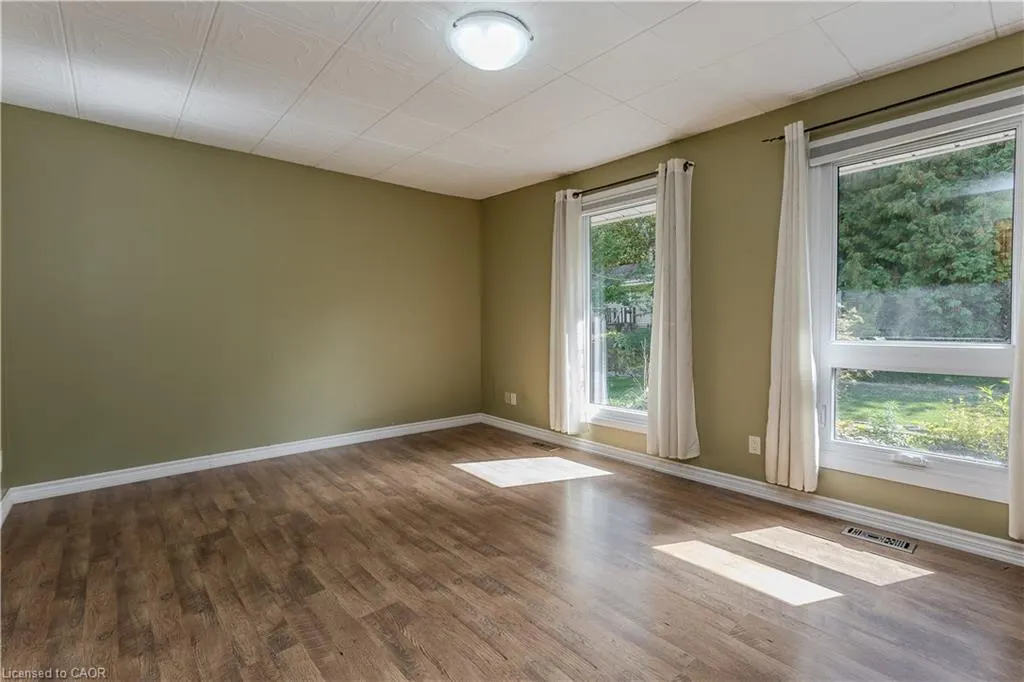 4891 Wellington Road 29
