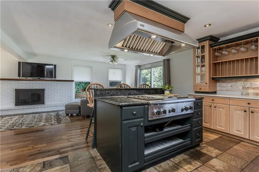 4891 Wellington Road 29