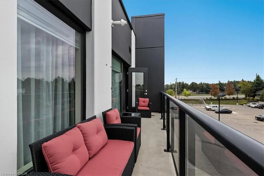 5 Wake Robin Drive, #304
