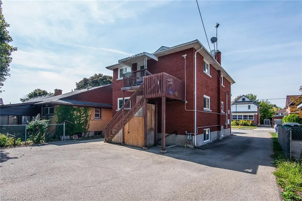 296 Ahrens Street W