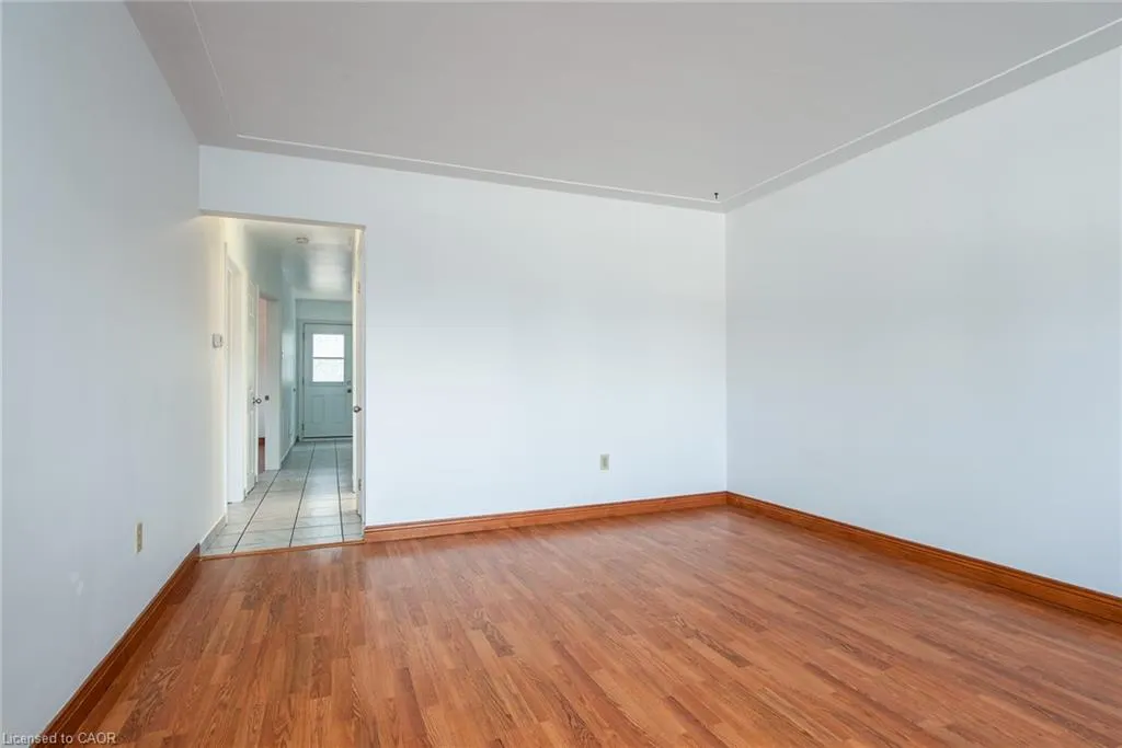 296 Ahrens Street W