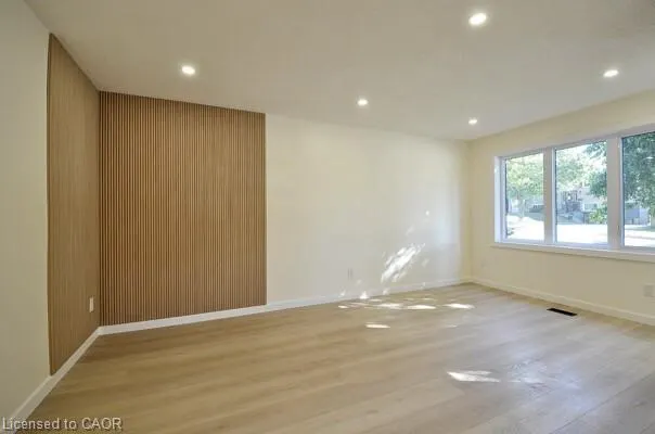 30 Grenadier Road