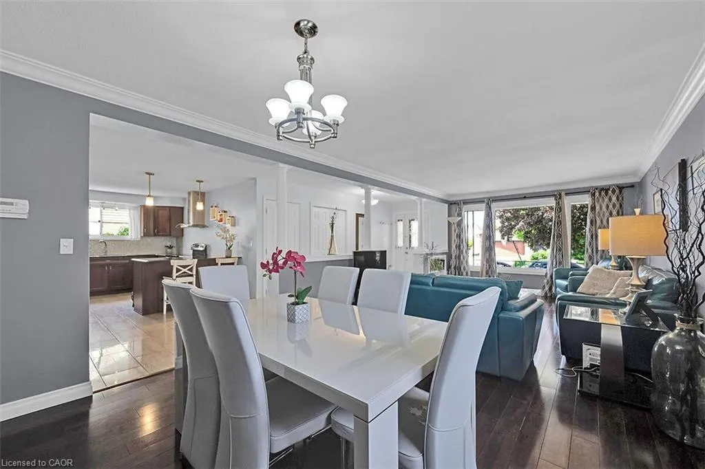 4 Bing Crescent