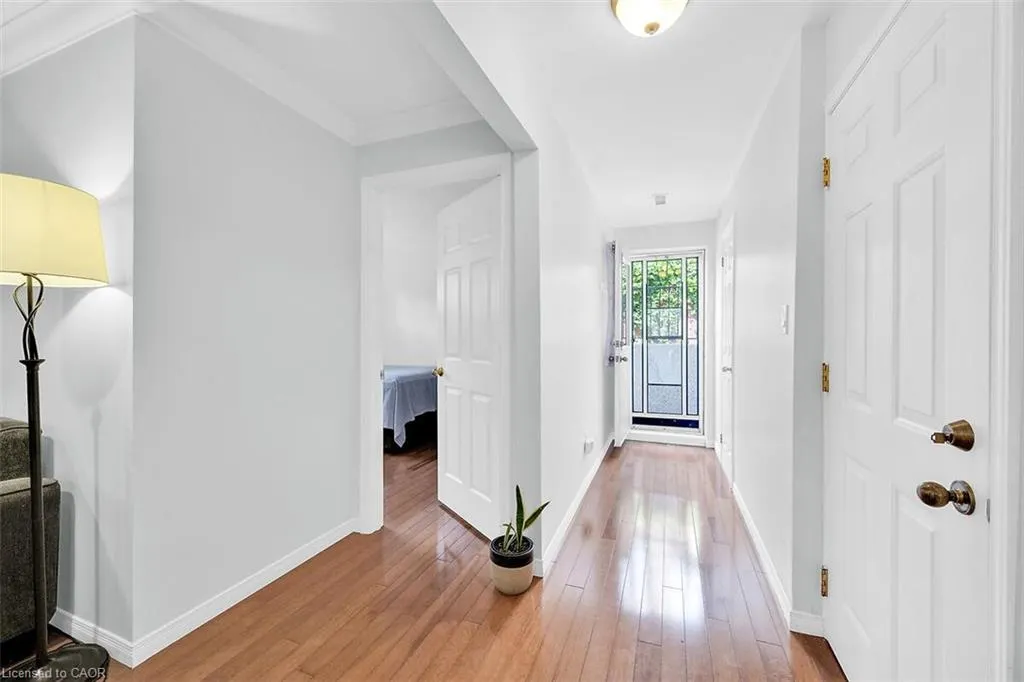 4 Bing Crescent