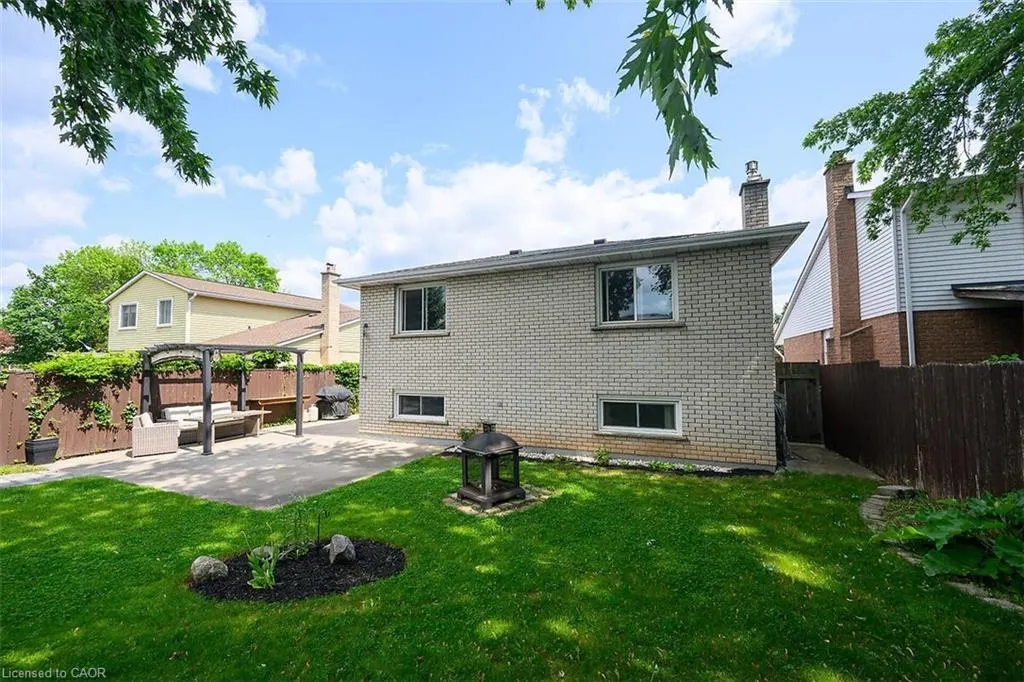 4 Bing Crescent