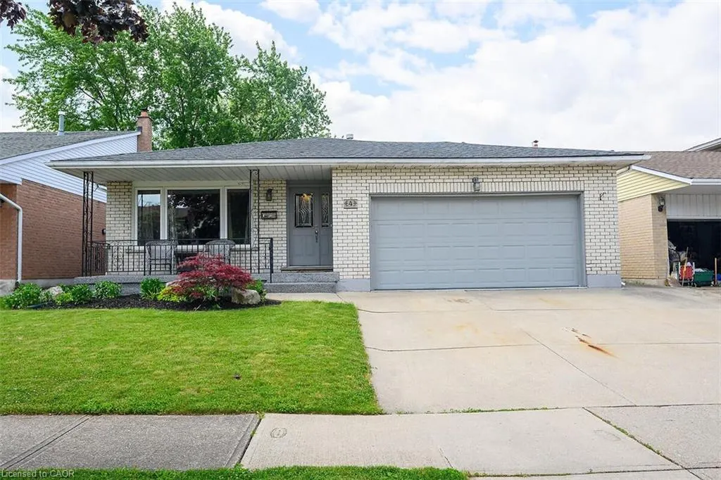 4 Bing Crescent